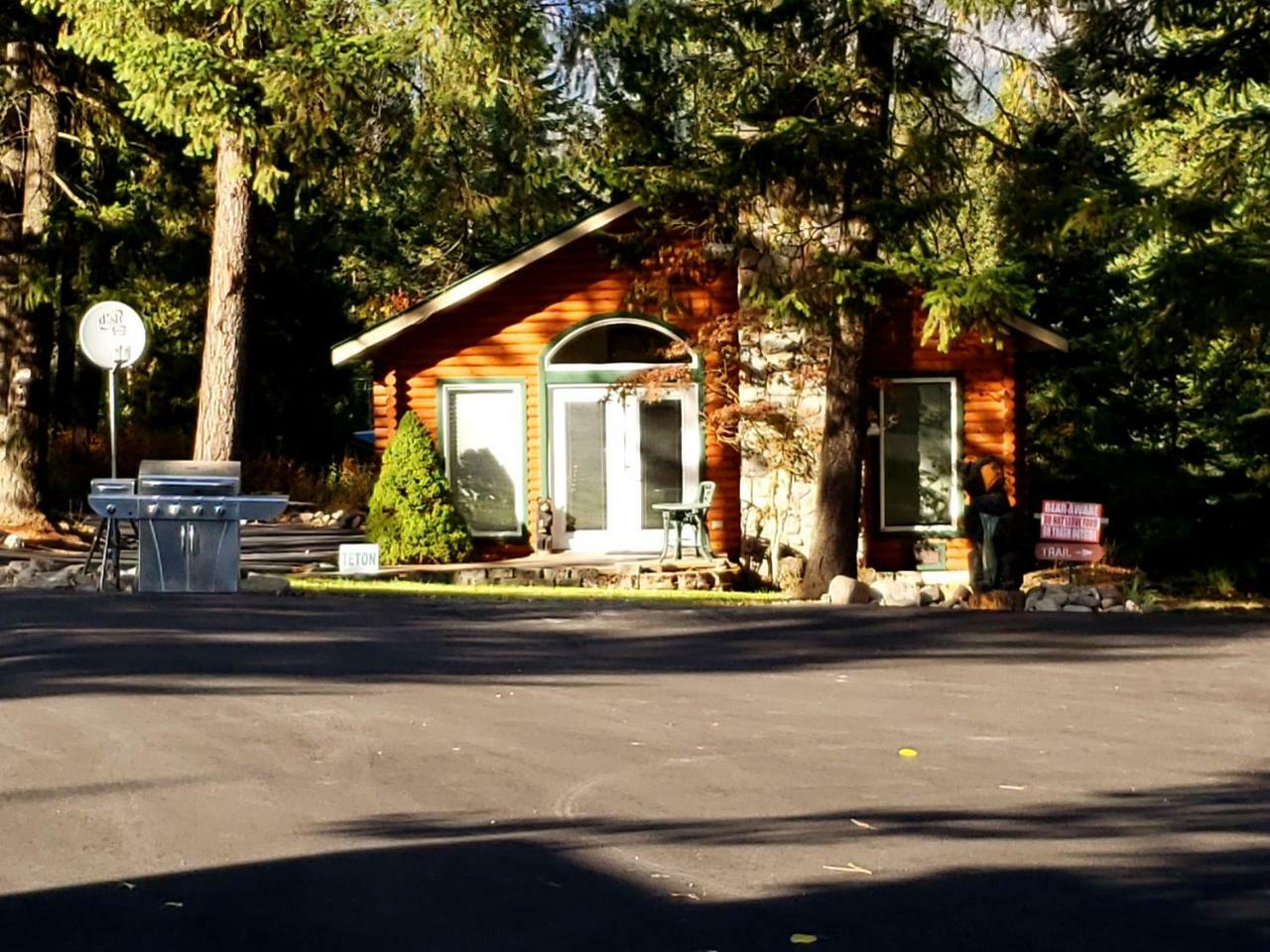 Riverfront Motel & Cabins Thompson Falls Ngoại thất bức ảnh